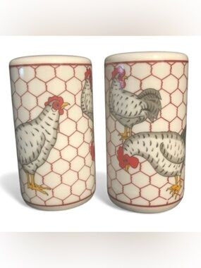 Vintage Chickens Salt Pepper Shakers - White Red Black Gray - Made in Japan